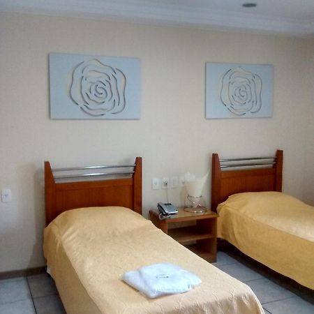 إيتابيرونا Hotel Top Center المظهر الخارجي الصورة